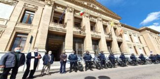 Sono state consegnate stamani…, quindici nuove moto alla sezione Motociclisti della Polizia Municipale di Messina