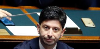 Il Ministro della Salute Roberto Speranza, con una ordinanza del 2 aprile ha prorogato fino alla fine del mese le limitazioni disposte dal provvedimento precedentemente in vigore fino al 30 marzo