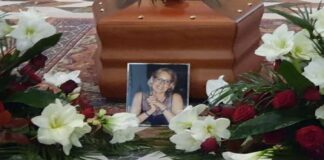 Nell’odierno pomeriggio…, presso la Cattedrale di piazza Duomo, il vescovo ausiliario della Diocesi di Messina, Lipari e Santa Lucia del Mela monsignor Cesare Di Pietro ha officiato i funerali della professoressa 55enne Augusta Turiaco