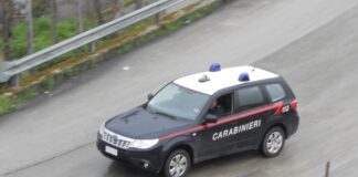 I Carabinieri della Stazione di Atripalda, a termine di attività info-investigativa hanno tratto in arresto un 25enne del posto, già noto alle Forze dell’Ordine, ritenuto responsabile di detenzione illegale di armi clandestine e munizioni