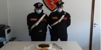 I carabinieri della Compagnia di Cirò Marina hanno eseguito la ordinanza di misura di custodia cautelare degli arresti domiciliari emessa dal Gip del Tribunale di Crotone, su proposta della competente Procura della Repubblica, nei confronti di due persone, padre e figlio, 48 e 27 anni di Strongoli