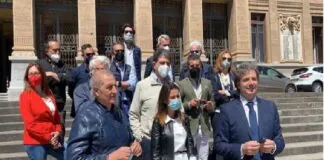 Oggi, Mercoledì 19 Maggio 2021 alle ore 10,00 a Piazza Unione Europea, di fronte la scalinata antistante l’ingresso di Palazzo Zanca, si è tenuta la conferenza stampa di presentazione della lista “Insieme per un Ordine diverso” che si candida a governare nei prossimi quattro anni l’Ordine degli Architetti Pianificatori Paesaggisti Conservatori della Provincia di Messina