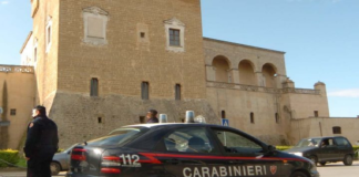 A Mesagne, i Carabinieri della locale Stazione hanno proceduto all’arresto di un 40enne ivi domiciliato, in osservanza dell’Ordine di applicazione della misura cautelare degli arresti domiciliari emessa dalla competente Autorità Giudiziaria