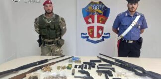 I Carabinieri del Gruppo di Gioia Tauro, supportati da quelli dello Squadrone Eliportato Cacciatori Calabria e del Nucleo Cinofili di Vibo Valentia, oltre che dal personale del Gruppo Operativo Speciale dei Vigili del Fuoco di Reggio Calabria, hanno effettuato un’attività molto incisiva sul territorio comunale di Gioia Tauro per reprimere i delitti concernenti i traffici illeciti delle armi clandestine che, oltre ad alimentare il mercato nero, costituiscono il presupposto per la commissione di tutti quei delitti che possono essere considerati di esclusivo appannaggio della criminalità organizzata