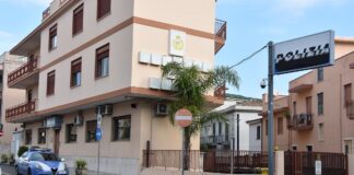 I poliziotti del Commissariato di Barcellona Pozzo di Gotto hanno tratto in arresto un ventisettenne di Barcellona P.G., in esecuzione di provvedimento di carcerazione emesso dalla Procura della Repubblica del Tribunale di Patti