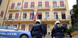 Mirati servizi di contrasto al fenomeno dell’ambulantato abusivo sono stati effettuati ieri nel comune di Taormina da Polizia di Stato, Arma dei Carabinieri, Guardia di Finanza e Polizia Municipale