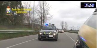 Nelle prime ore della mattinata odierna, nel territorio calabrese e a Roma, è stata data esecuzione al provvedimento di confisca di un vasto compendio di beni, per un valore di oltre 30 milioni di euro, da parte dei militari del Comando Provinciale della Guardia di Finanza di Catanzaro, coordinati dal Procuratore della Repubblica