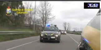 Nelle prime ore della mattinata odierna, nel territorio calabrese e a Roma, è stata data esecuzione al provvedimento di confisca di un vasto compendio di beni, per un valore di oltre 30 milioni di euro, da parte dei militari del Comando Provinciale della Guardia di Finanza di Catanzaro, coordinati dal Procuratore della Repubblica