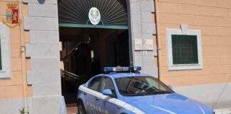 Nella mattinata di ieri, gli agenti della Polizia di Stato del commissariato San Lorenzo, diretto da Giuseppe Rubino, hanno proceduto all’arresto di R.D., 35enne romano, con precedenti di polizia