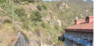 Per oltre dieci anni a Lascari, nel Palermitano, l’area che si snoda lungo via Europa unita è stata teatro di smottamenti e di movimenti franosi che ne hanno compromesso la stabilità e messo a repentaglio la pubblica incolumità