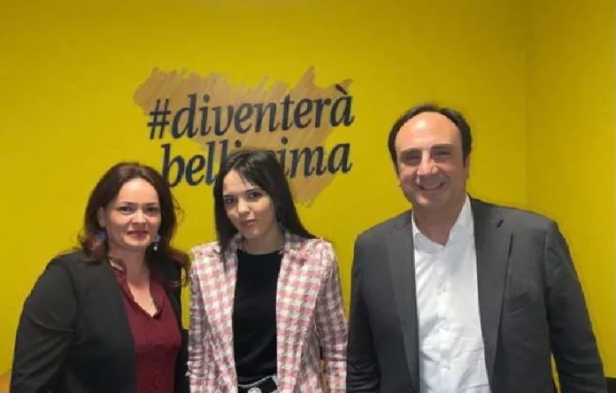 Studentessa Diventerà Bellissima