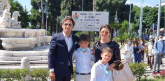 Stamane alle ore 9.30 nella città dello Stretto…, è stato inaugurato lo spazio verde antistante la Prefettura, recentemente denominato “Giardino degli Angeli, in memoria di Francesco Filippo e Raniero”