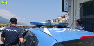 Alla guida, in compagnia di un amico, in stato di alterazione psicofisica, è stato sottoposto a controllo da parte dei poliziotti del Commissariato di Patti