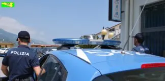 Alla guida, in compagnia di un amico, in stato di alterazione psicofisica, è stato sottoposto a controllo da parte dei poliziotti del Commissariato di Patti