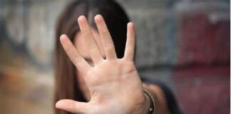 Sono gravissime le accuse nei confronti di due calciatori dell’Acr Messina, beniamini della domenica del pubblico dello stadio Franco Scoglio