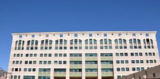 Il giudice per le indagini preliminari di Reggio Calabria Stefania Rachele ha rigettato la richiesta di rito immediato formulata dalla Procura nei confronti del consigliere comunale – sospeso – del Pd Nino Castorina, coinvolto nell’inchiesta su presunti brogli elettorali verificati dalla Digos alle ultime comunali di settembre 2020