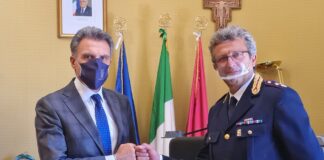 Il Questore Gennaro Capoluongo ha incontrato il nuovo Dirigente della Sezione Polizia Ferroviaria di Messina, il Dott. Francesco Benedetto