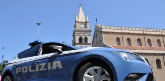 I poliziotti delle Volanti…, hanno eseguito una misura cautelare degli arresti domiciliari emessa dai giudici del Tribunale di Messina