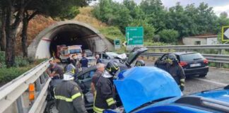 Un tamponamento a catena fra quattro auto è avvenuto oggi intorno alle 7.30, sull’autostrada tra lo svincolo di Messina centro e Boccetta in direzione Palermo