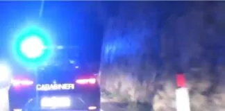 Questa mattina, alle prime luci dell’alba, a Scilla, Sinopoli, Sant’Eufemia d’Aspromonte e nelle Province di Messina, Milano, Roma e Terni, i Carabinieri del Comando Provinciale di Reggio Calabria, a conclusione di indagini coordinate dalla Procura della Repubblica di Reggio Calabria – Direzione Distrettuale Antimafia, nell’ambito dell’operazione denominata “Lampetra”, hanno dato esecuzione ad una misura cautelare personale nei confronti di 19 persone (15 carcerarie e 4 domiciliari)
