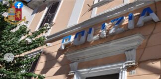 E’ successo la notte scorsa in via Michele Lando a Roma: non appena hanno visto un ragazzo a terra, malmenato da un’altra ragazza e un altro giovane, sono tempestivamente intervenuti assicurando un soccorso immediato alla vittima