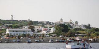 Sull’isola eoliana di Stromboli, sono saliti a 14 i positivi al Coronavirus