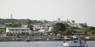 Sull’isola eoliana di Stromboli, sono saliti a 14 i positivi al Coronavirus
