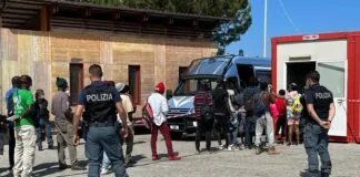 Tendopoli di San Ferdinando: su impulso dei responsabili della Prefettura di Reggio Calabria…, nei giorni scorsi sono stati censiti i dimoranti e raccolte le adesioni per la campagna di vaccinazione anti Covid-19
