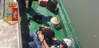 Ponte Marconi (Roma): alle 13.50 odierne, i poliziotti della Polizia di Stato hanno salvato una 23enne italiana