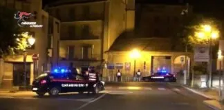 Nell’ambito dei servizi straordinari volti al rispetto delle normative anti-COVID, i militari dell’Arma hanno proceduto al controllo di un locale ubicato in Loc. Pesci e Anguille di Gizzeria, mentre era in corso un concerto di un noto “rapper” italiano