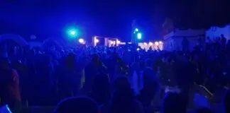Nell’ambito dei controlli amministrativi predisposti dal Questore di Catanzaro per contrastare forme di assembramento ovvero accertare il regolare rispetto delle misure disposte per contenere il contagio da COVID – 19, nella notte tra mercoledì 4 e giovedì 5 agosto personale della #SquadraPoliziaAmministrativa della #DivisionePAS ha proceduto al controllo di un noto locale, ubicato in Copanello nel Comune di Stalettì (CZ)