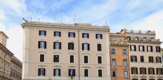 Anche quest’anno, sulla base delle disposizioni impartite dal Comando Provinciale di Roma sono stati intensificati i servizi per prevenire e contrastare i reati tipici di questo periodo