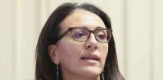 “Ancora una volta, in queste ore, ci troviamo di fronte a drammatici fatti di violenza maschile consumati contro le donne”