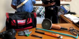 Nel pomeriggio di sabato i Carabinieri della Stazione di Palizzi Marina hanno arrestato in flagranza di reato, per furto in appartamento, V.D. classe 1982, e B.C., classe 87, entrambi di Reggio Calabria e con numerosi e vari precedenti tra cui anche furto e rapina