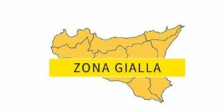 Dopo neanche due mesi in zona bianca, la Sicilia sta per tornare in zona gialla a causa dell’aumento dei casi di Covid-19, dei posti letto occupati nelle terapie intensive e anche nei reparti ordinari