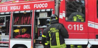 Oggi si è verificato…, ancora un incendio nell’area di Taormina dove ha preso fuoco un cumulo di immondizia che si trova al di fuori di una zona adibita al rimessaggio dei mezzi di Tekra, società che si occupa della raccolta e smaltimento dei materiali di scarto della cittadina turistica, ubicata in contrada Sant’Antonio
