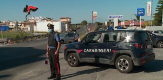 Una donna di 47 anni, perseguitata da tempo dal suo ex convivente che evidentemente non voleva rassegnarsi alla fine della loro storia, si è rivolta con fiducia ai Carabinieri di Cassaro (SR) denunciandolo