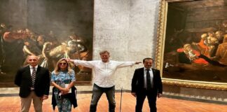 “Museo di Messina, davanti ai due quadri di Caravaggio col Direttore, il Sindaco @catenodeluca e @grazia_di_michele”