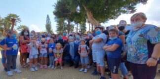 «Comincia il nuovo anno scolastico in Sicilia e l’impegno che oggi tutti dobbiamo assumere è far sì che le attività scolastiche proseguano, senza interruzioni, fino a giugno… troppo alto, infatti, è stato il prezzo pagato dagli studenti nei lunghi mesi di didattica a distanza imposta dal Covid»