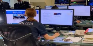 Su delega della Procura Distrettuale di Catania la Polizia di Stato ha eseguito una perquisizione nei confronti di un uomo di anni 35, residente a Messina, ritenuto responsabile di divulgazione e detenzione di materiale pedopornografico