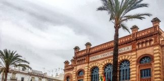 Non si è ancora spenta l’eco degli strepitosi successi di pubblico e critica del Festival Lirico dei Teatri di Pietra 2021, che ha visto il Coro Lirico Siciliano – ente produttore della kermesse – impegnato in un tour nei maggiori siti archeologici, teatri dell’antichità, castelli della Sicilia, che già il complesso corale siciliano si trova in partenza per una grande tournée europea