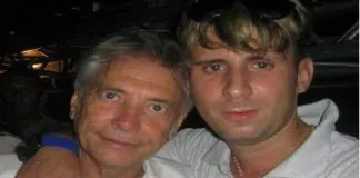 Alessio Ossino, il cantante neomelodico di Catania, nei giorni scorsi sulla sua Pagina Facebook ha lodato quello che secondo lui è il professore della melodia partenopea