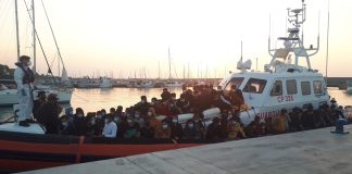 Continuano incessanti le attività di soccorso, assistenza e vigilanza alle centinaia di extracomunitari che giungono sulle coste reggine