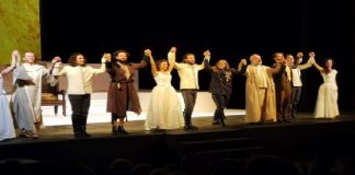 Un pubblico delle grandi occasioni ha accolto ieri sera al Teatro Vittorio Emanuele di Messina, la nuova produzione dell’Ente Teatro di Messina “Molto rumore per nulla” per l’adattamento e regia di Giampiero Cicciò