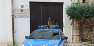 Gli agenti del Commissariato di P.S. di Alcamo e della Squadra Mobile di Trapani, nell’ambito di una programmata attività di contrasto al traffico di stupefacenti, hanno effettuato nei giorni scorsi una serie di perquisizioni