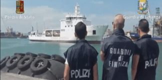 Nell’ambito delle attività investigative connesse allo sbarco di migranti giunti a Messina nella tarda serata del 19 novembre u.s. a bordo della nave quarantena denominata “Allegra”, i finanzieri del G.IC.O. e i poliziotti della Squadra Mobile hanno tratto in arresto, un tunisino di 38 anni già respinto in precedenza alla frontiera per un provvedimento emesso dal Questore di Agrigento ed imbarcato su volo charter con destinazione Tunisia con divieto di rientrare in Italia per anni tre
