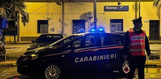 A Bianco i Carabinieri, nei giorni scorsi, hanno eseguito diversi controlli, con il supporto dei militari del Nucleo Ispettorato del Lavoro, volti alla prevenzione e repressione dei reati in genere: denunciati, in tale contesto, due titolari d’azienda per non aver sottoposto i lavoratori a visita medica