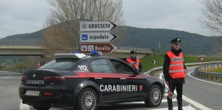 I carabinieri della compagnia di Pitigliano (Grosseto) hanno eseguito un’ordinanza di custodia cautelare in carcere, emessa dai magistrati del locale Tribunale, nei confronti di un uomo residente in una frazione del comune di Sorano