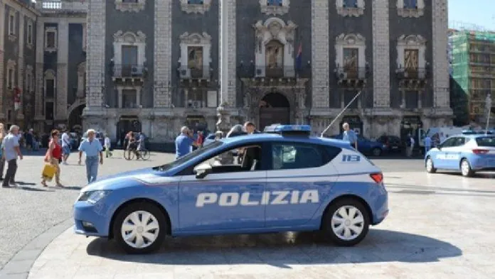 Polizia Piazza Duomo Catania