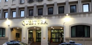 Ieri, gli appartenenti alla Divisione Polizia #Anticrimine della Questura di Reggio Calabria, ad esito di una complessa attività di natura patrimoniale svolta su proposta congiunta della Procura Distrettuale Antimafia – diretta dal Procuratore Giovanni Bombardieri – e del Questore Dott. Bruno Megale hanno dato esecuzione al decreto di #sequestro di beni emesso dal Tribunale Sezione Misure di Prevenzione, presieduto dalla Dott.ssa Pratticò Natina